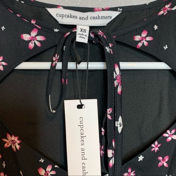 Cupcakes and Cashmere - Black Odele Printed Crepon A-line Dress - Picture 9 of 9